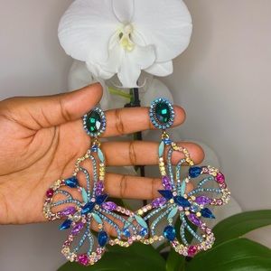 Butterfly dangled earring